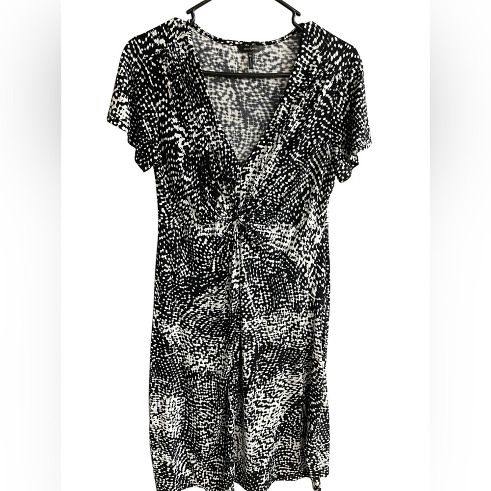 Daisy Fuentes Floral Midi Dress in Black and White